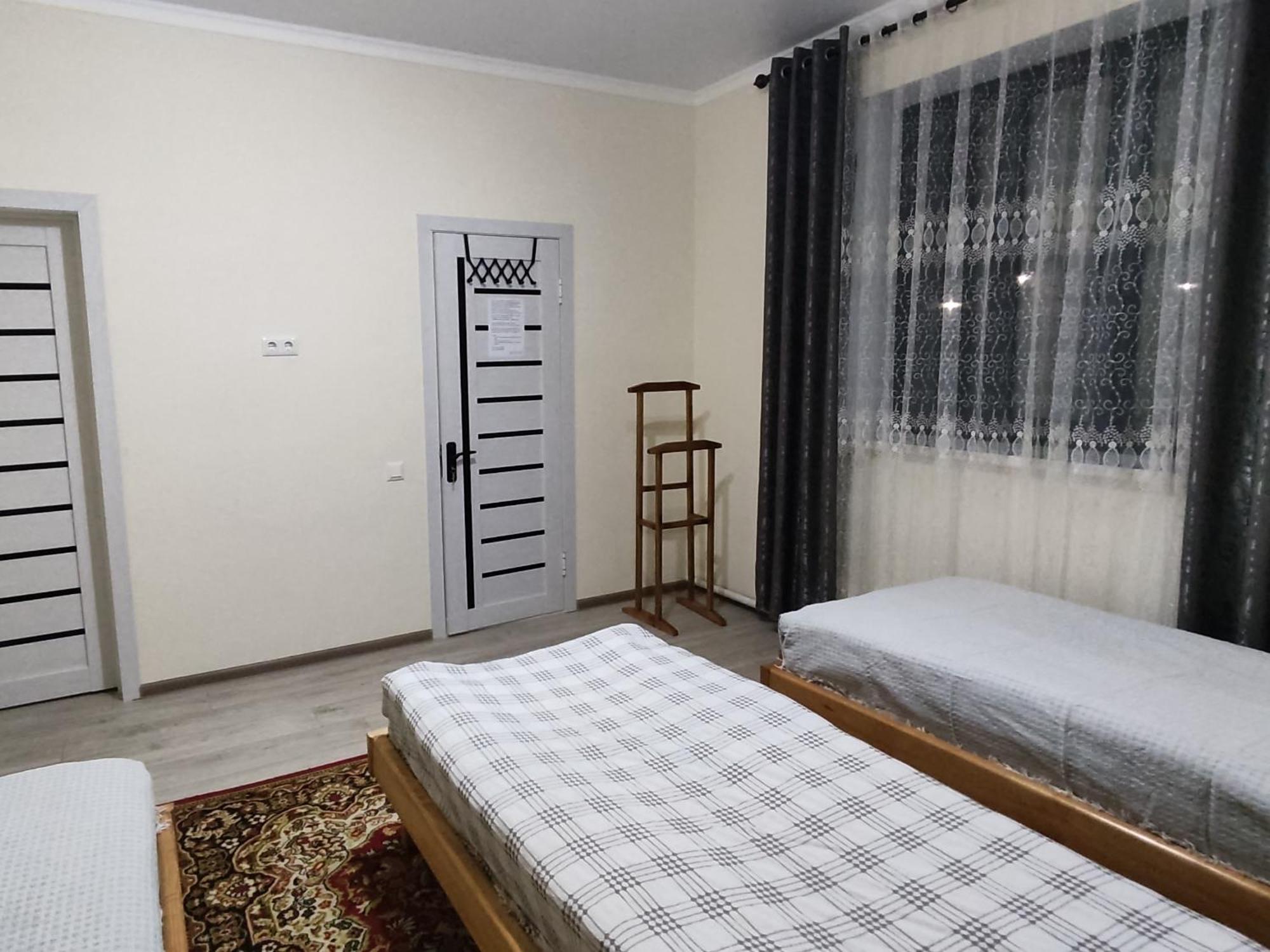 Tuenduek Guest House, คาราโคล ห้อง รูปภาพ